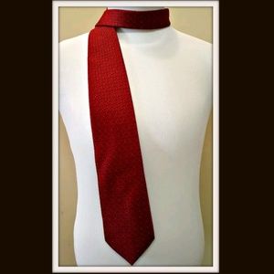 IZOD RED BASKETWEAVE PATTERN SILK MENS NECKTIE